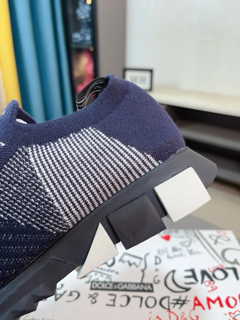 Ex-factory price 340🌹🌹"Dolce & Gabbana DG" original imported fly-knit stitching➕fly-knit lining, light on the foot, comfortable, versatile, original special outsole🔥favored by trendy men. Welcome to compare the quality🔥exquisite luxury, super A level! Compared with the genuine product at the counter, the version is no worse at all! Code number 36-46